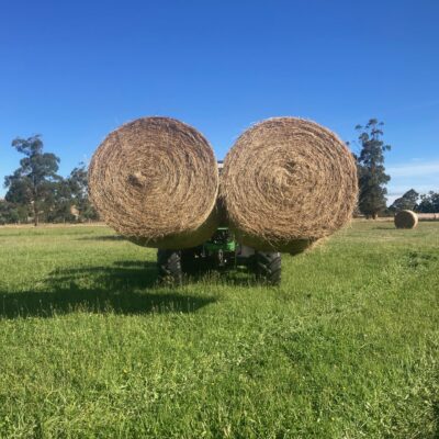 2 Bales on front