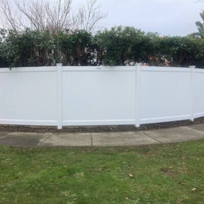 PVC Full Privacy fence - built on a curve. (supplier POLVIN)